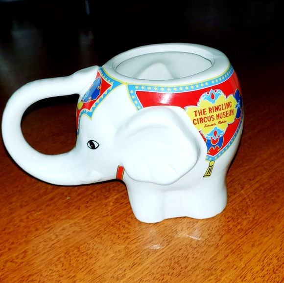 Ringling Bros Circus Elephant Mug Planter - Picture 4 of 5